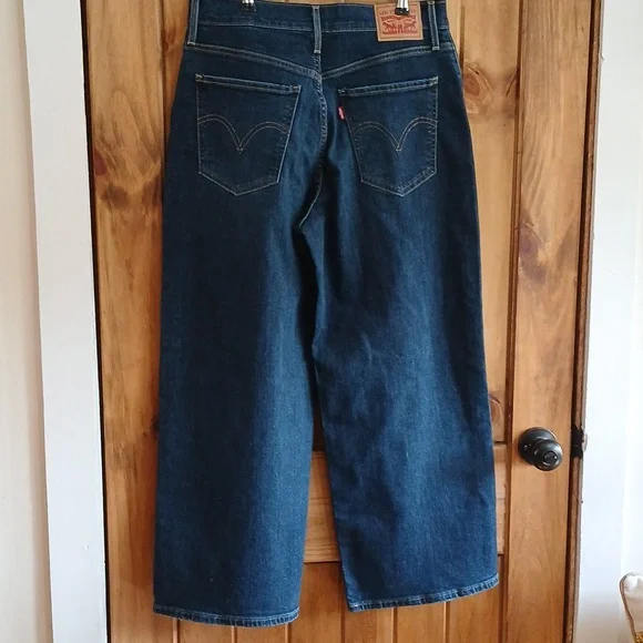 Levis High Rise Wide Leg Crop Denim Jeans - 29 - Picture 4 of 6